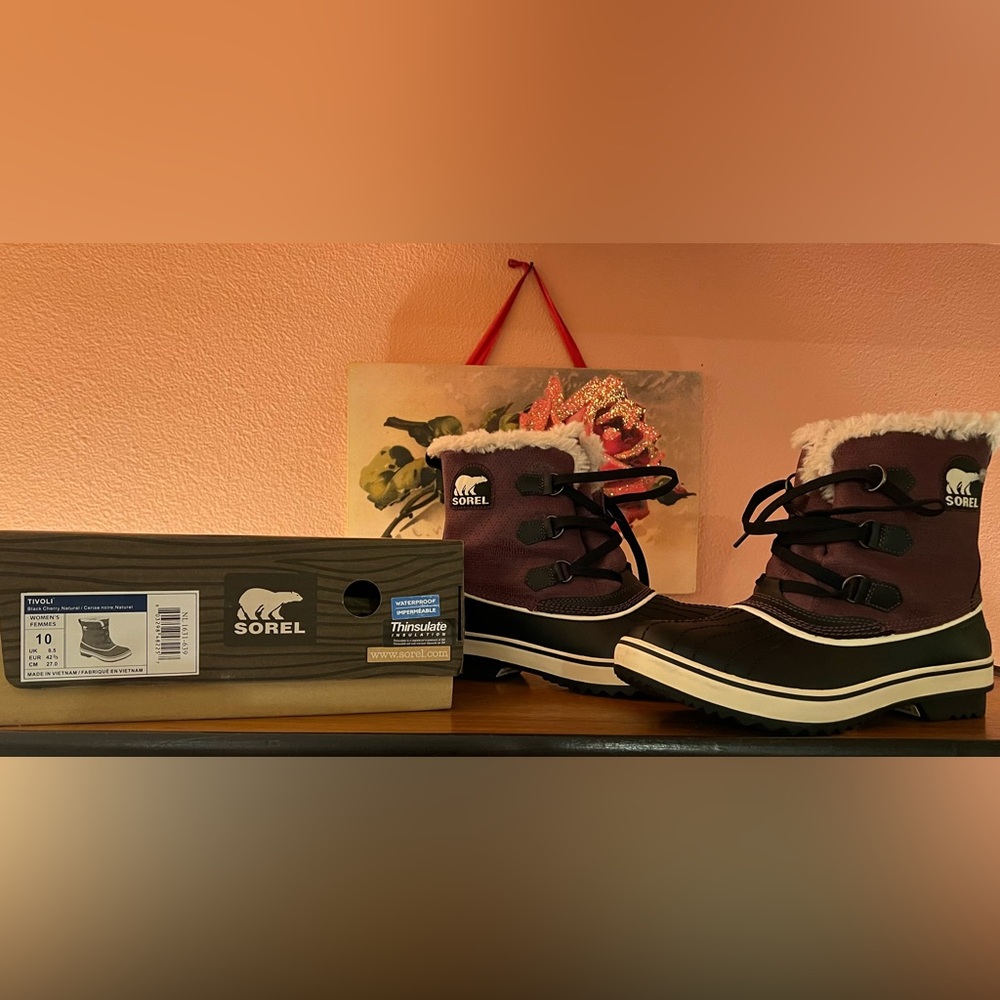 BNIB Sorel Tivoli rain/snow boots size 10!!! Black cherry (purple) sold out!!!